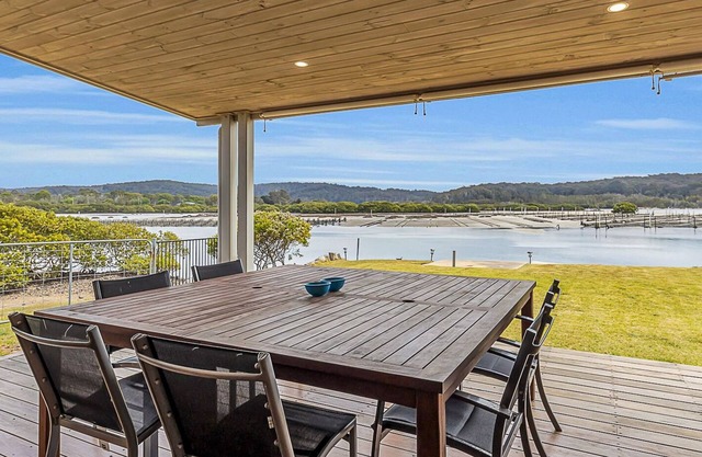 Bermagui River View - Unit 1,1 Lindo Street 3 bdrm Villa