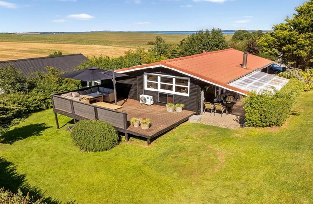 "Berner" - 500m to the fjord by Interhome