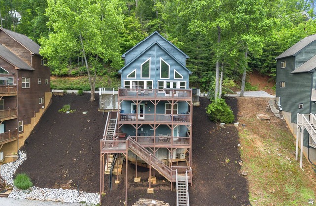 Best cove on Norris – no wake, near marina's & jumping bridge