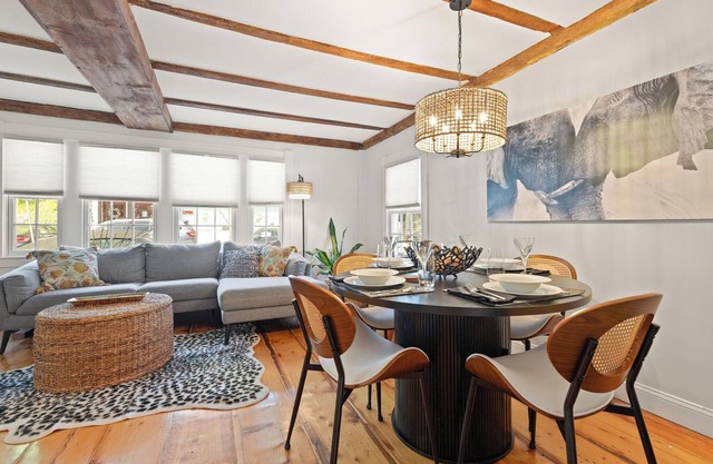 Best location in Old Town home, 5 minutes to everything, enjoy the difference!