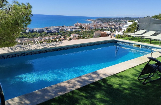 Best location Sitges-Wonderful Villa Sunlight (Ibiza Style) Pool & Stunning view