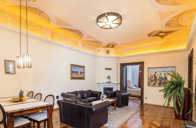 Best location to explore Krakow! Spacious 105m2/1130 sq ft, 2 bathr. Beautiful