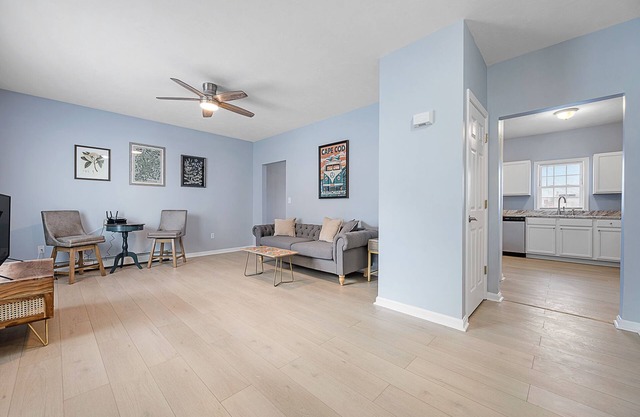 Best value! Walk to downtown Worcester: Union station, hospitals, & universities