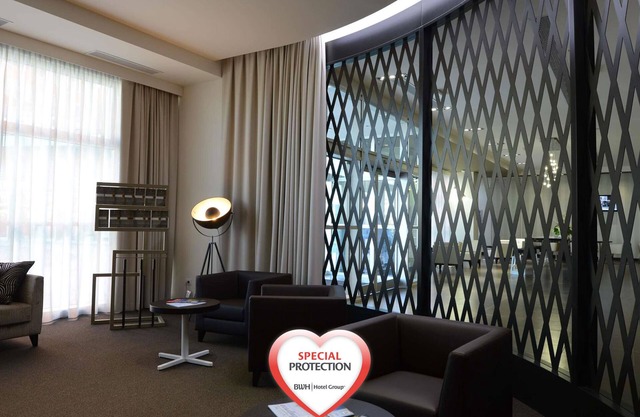 Best Western Premier CHC Airport