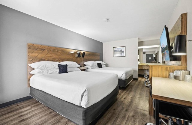 Better Choice For Your Vacation! Family-friendly Unit! Near Old Mill District!