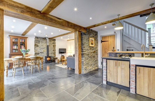 Beudy Tanllan - Two Bedroom House, Sleeps 4