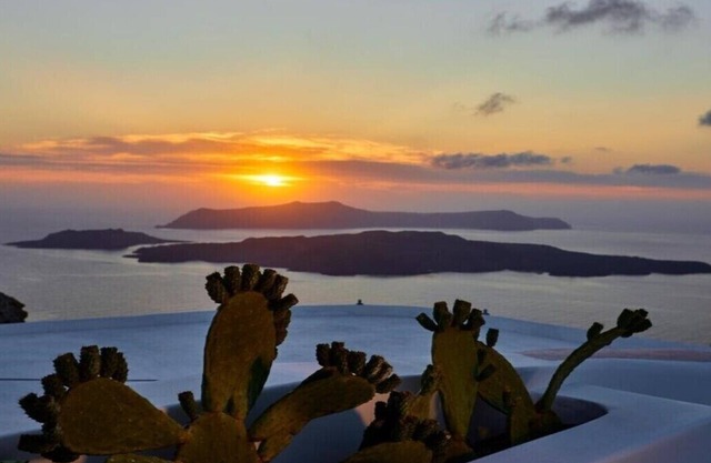 BH571 - C - Suite Santorini