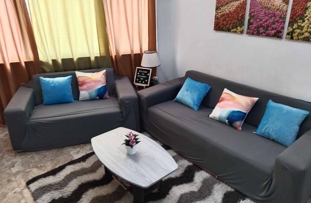 BIG 1 Bedroom Condo Near Naia