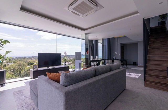 "Big Legend: 6-Story Luxury Villa with Apartment"