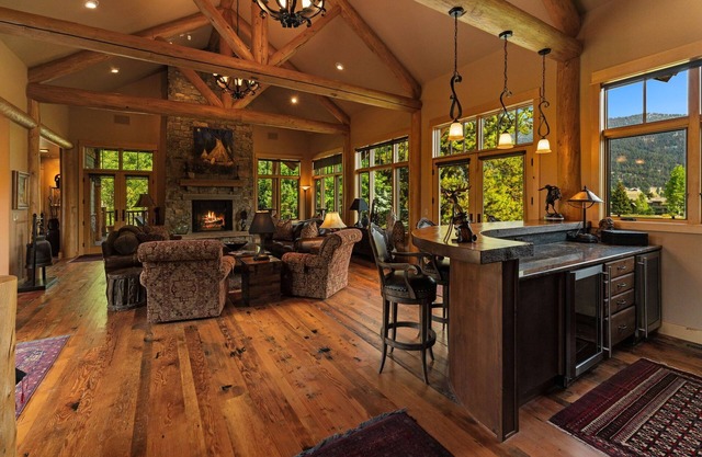 Big Sky Meadow Private Retreat w/Hot Tub