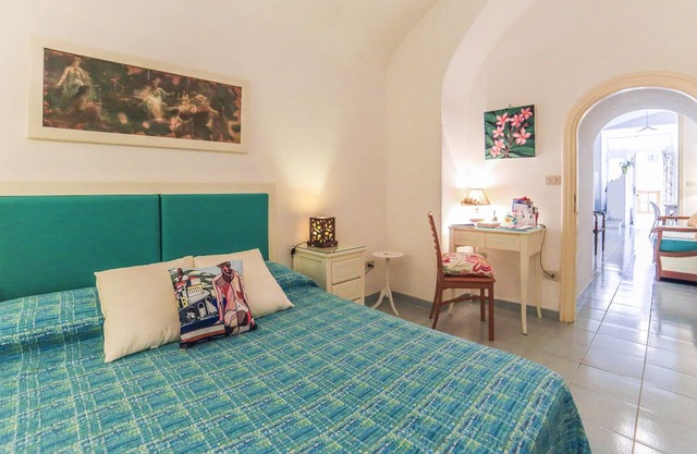 Bijoux house in Atrani: wifi, air-conditioning, easy access.