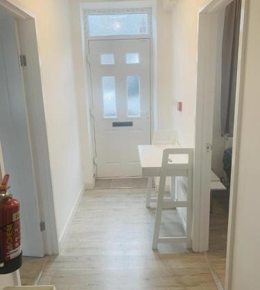 Bike Park Cottage Sleeps 5 with Pet