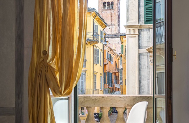 Billie's Flat RED - art & design apt in Verona historic centre