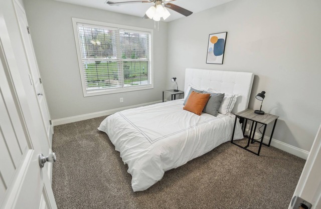 Biltmore Luxury 1517 #2 Townhomes l 2Bd 2 Bth