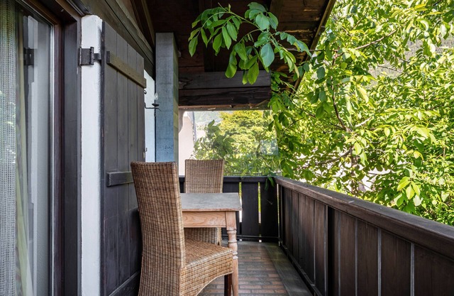 Biobauernhof Toellerhof 'Zimmer 10' with Mountain View, Shared Pool and Wi-Fi