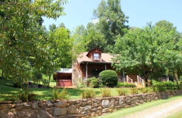 Bison Escape. secluded & peaceful! Mini donkeys 🫏