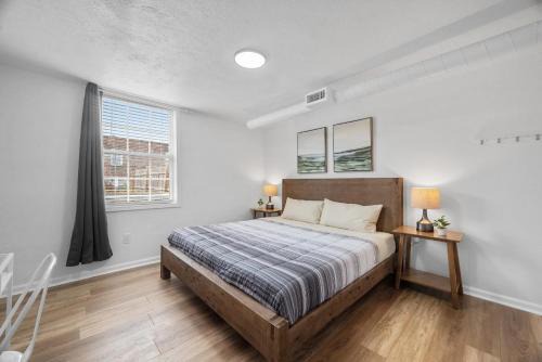 Bloomfield Pittsburgh C Stylish and Cozy Private Bedroom, Shared Bathroom, with Free Parking