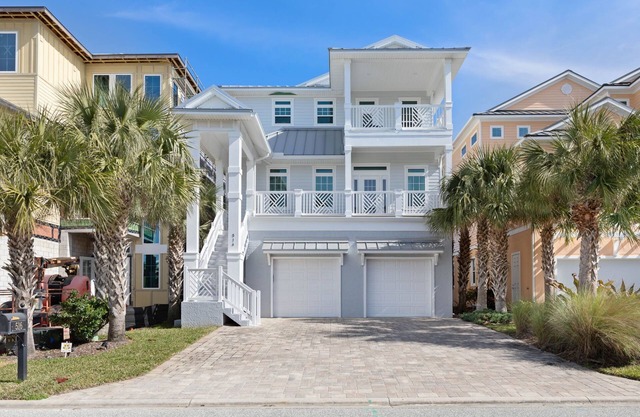 Blue Pearl - Heated Pool & Spa Home With Boardwalk!