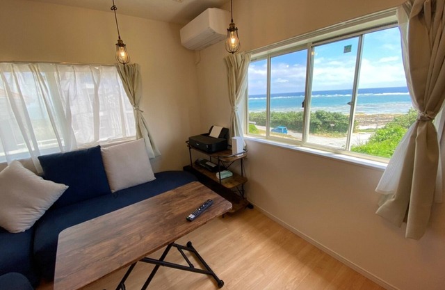 Blue sea and house Newly built in 2021 Oku Island /Nanjo Okinawa