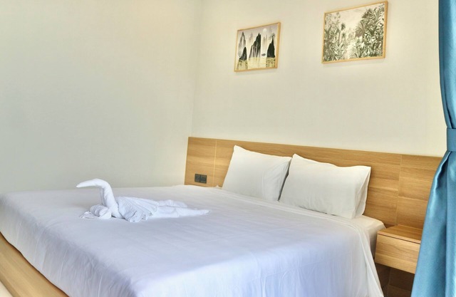 Blue Waves Hotel