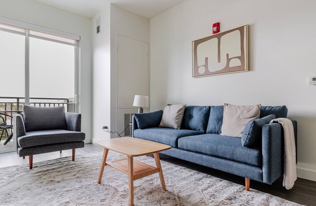 Blueground | Elmhurst, pool, nr Elmhurst Art Museum