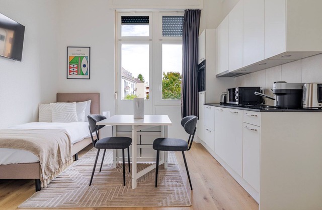 Blueground | Seebach, view, nr Uetliberg