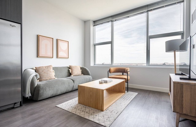 Blueground | South Loop, pool & gym, nr park