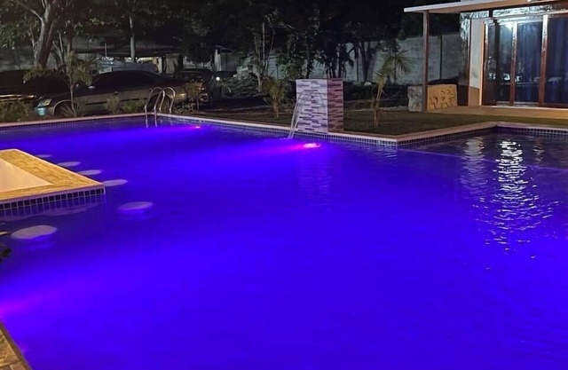 Bluewaves Hostel & Villa Panagsama by Hiverooms