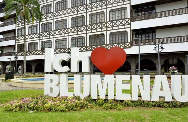 BLUMENAU Furnished Loft w/ Air and Garage (4.50m)