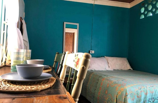 BnB SoMom Mobay Lodging