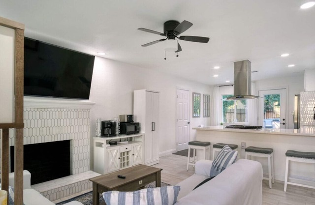 Boating to Michelin dining~ All within 10 minutes!