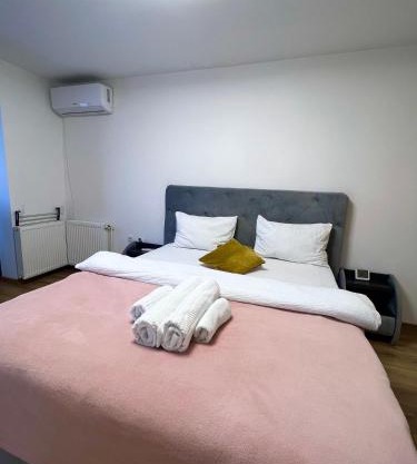 Boby s Studio with Free Parking