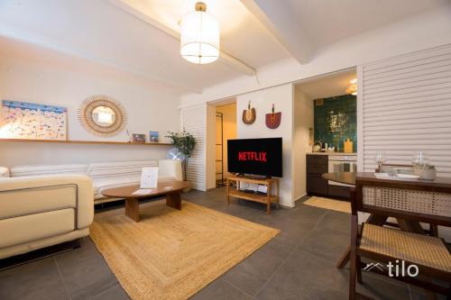 Bocadasse Beach| Wifi| Boho Luxury By Tilo