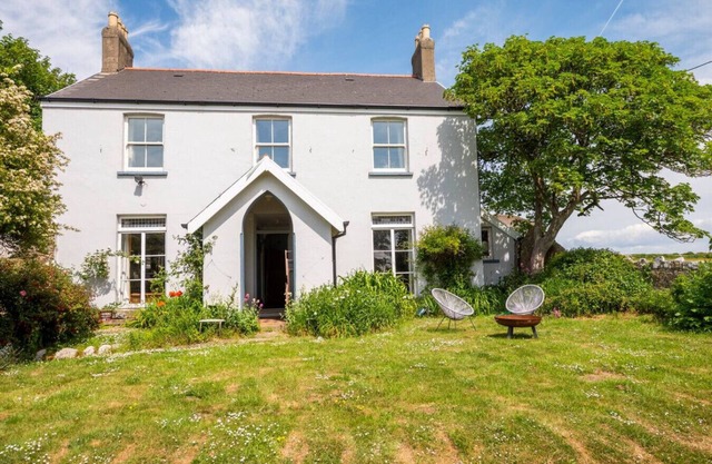 Boho Family Escape near Dunraven Bay with Sea View
