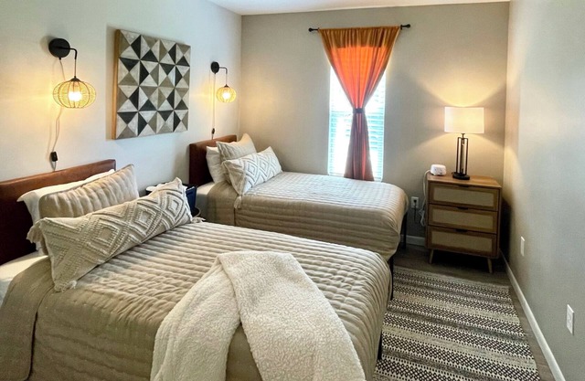 Boho on Bishop - Spooky Nook, Miami U & Hospitals