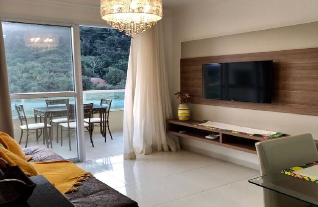 BOMBINHAS, MARISCAL BEACH-SUITABLE FOR UP TO 6 PEOPLE