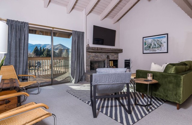 Book Now for a Festive Getaway! Condo with Mountain Views and Shared Hot Tub