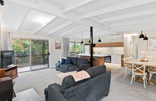 Boomerang at South Durras Upstairs