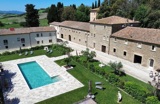 Borgo Ariano 9 – Apartment with pool