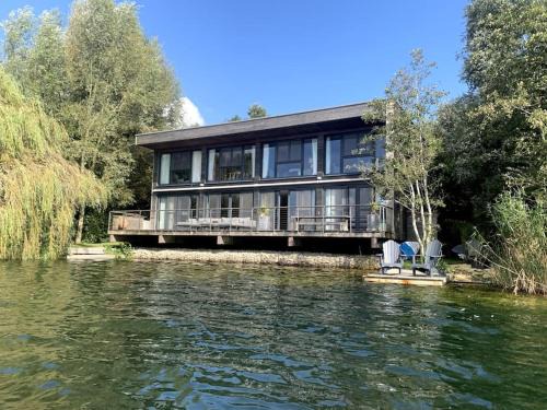 Bowmore Lake House in Lakes By Yoo in Heart of The Cotswolds