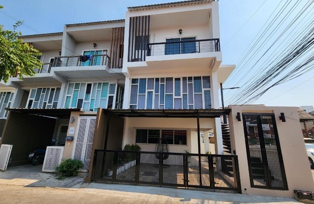 Boxsoon nimman 7 # 4beds 4bahts