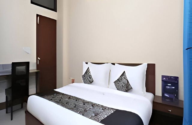 Bramharaj By Glitz Hotels