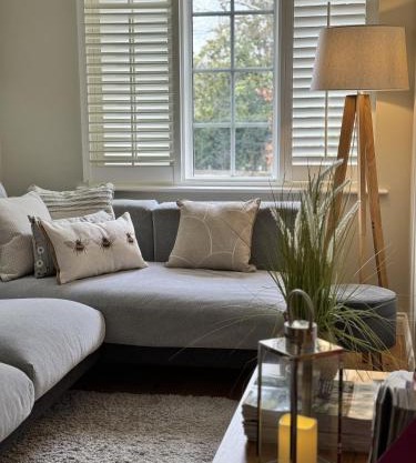 'BRAMLEY FALL COTTAGE' ' ON SITE EV POINT - Attached Cottage,3 Separate Bedrooms -1 on ground level, SLEEPS 6, 2 Bathrooms, Sandy Wittering Beach 8min drive, Rural Location, Child friendly, Small Breed Dog Friendly, Private Parking