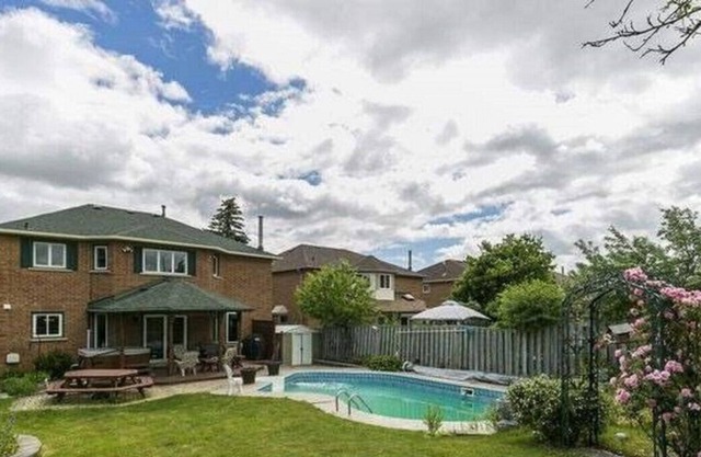 Brampton · Brampton Family Home⭐4BDR⭐Spacious⭐Airport⭐Downtown⭐Walk to Everything