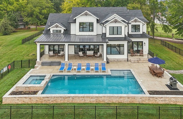 Brand New Luxurious Modern Farmhouse with Pool and Hot Tub - Beauitful Views!