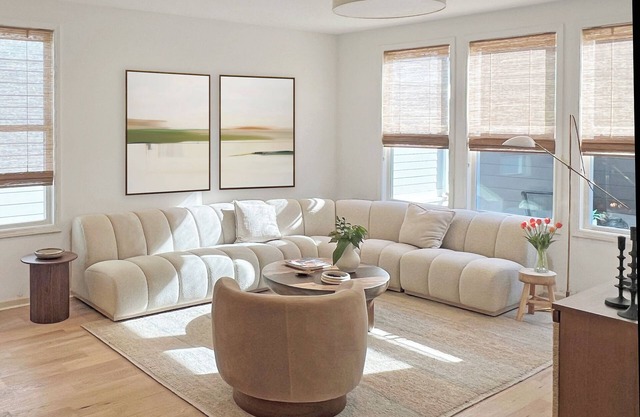 Brand New Luxury Townhome 2 Miles from The Square!