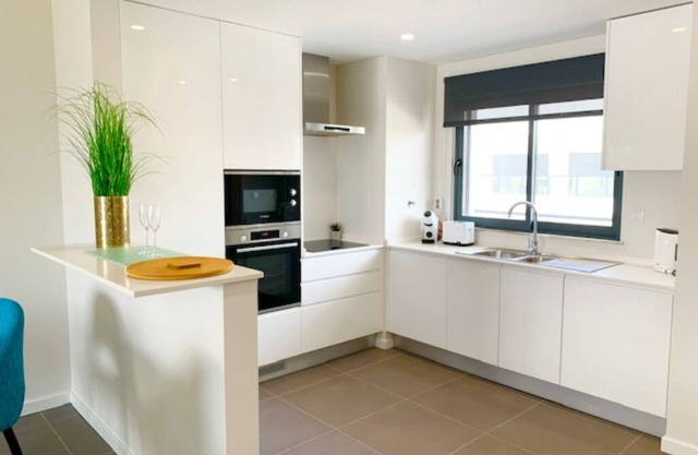 Brand new, outstanding 1 bedroom apartment in the heart of Alvor. 125516/AL