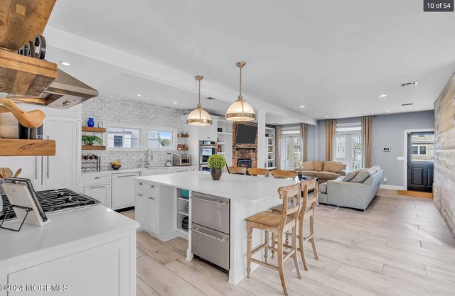 BRAND NEW Stunning Sea Bright 4/4 Home By Beach - Huge Deck! Professionally Run!