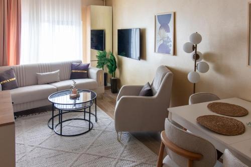 Brand-New Stylish 2BR by the Coast in Yedikule