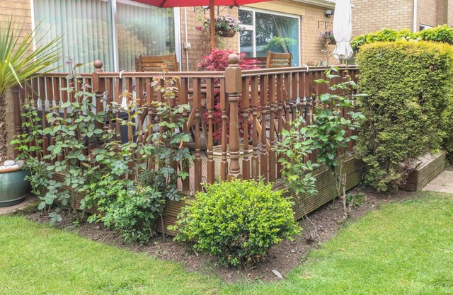 BRAYTON RETREAT, pet friendly, with a garden in Brayton